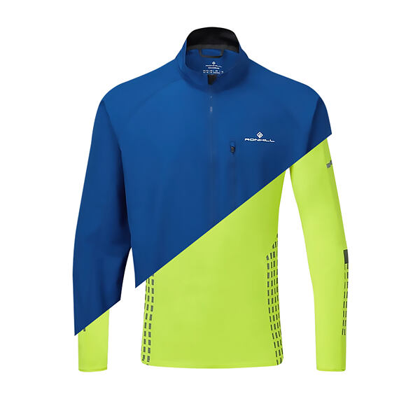 Exemplu de stratificare a hainelor pentru alergare pe timp de toamnă, pe vreme cu vânt